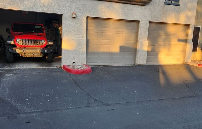 2 beds, 2 baths, $1,900, Unit Unit 1009