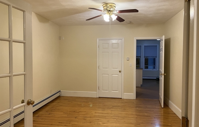 2 beds, 1 bath, 830 sqft, $2,495, Unit 3