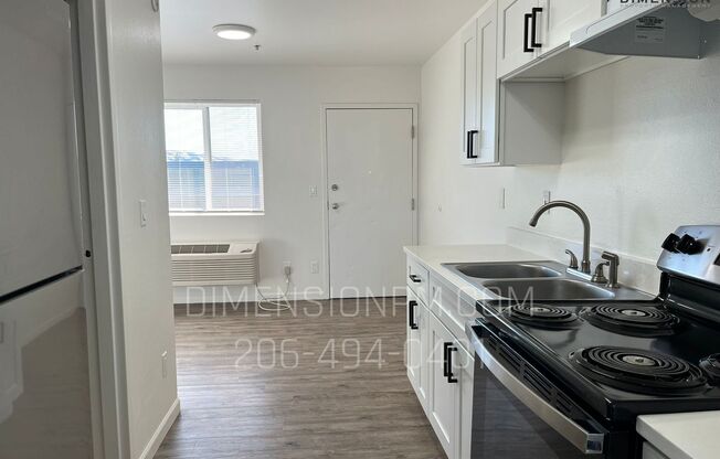 1 bed, 1 bath, 305 sqft, $815, Unit Unit 209