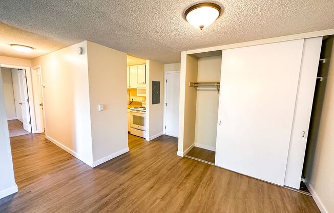 2 beds, 1 bath, 850 sqft, $1,850, Unit 406