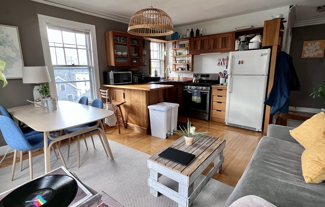 34 Ash St Unit 204