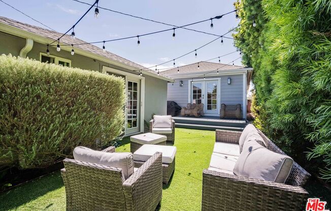 7353 W 82 ST