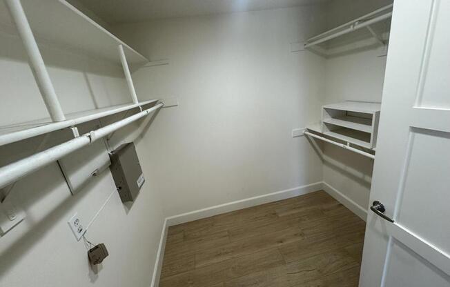 3 beds, 2.5 baths, 1,500 sqft, $3,200, Unit 102