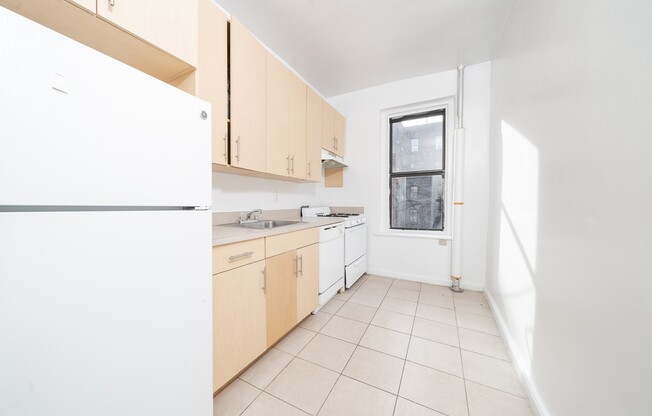 1 bed, 1 bath, $1,800, Unit 2D