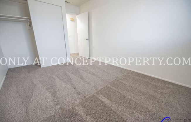 2 beds, 1 bath, 810 sqft, $1,249, Unit 43