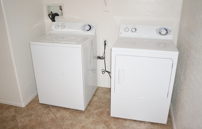 1 bed, 1 bath, $1,200, Unit Bldg. 24