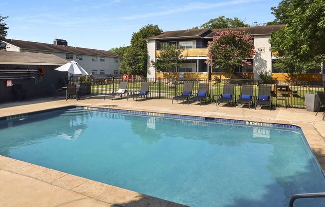 2 beds, 1 bath, 782 sqft, $1,045, Unit 605