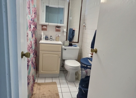 Studio, 1 bath, 306 sqft, $1,995, Unit 22