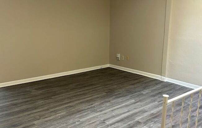 Spacious TWO Bedroom for Lease!