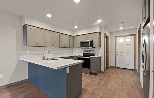 3 beds, 2 baths, 1,000 sqft, $2,150, Unit Unit 401