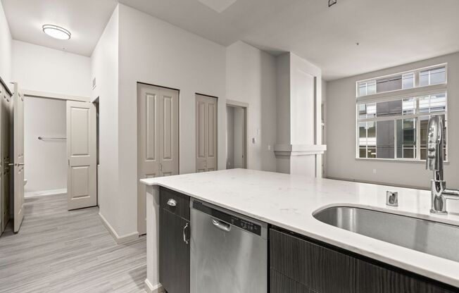 1 bed, 1 bath, 685 sqft, $2,450, Unit 311