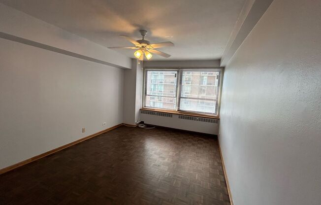 2 beds, 1 bath, 1,200 sqft, $2,800, Unit 418-0605