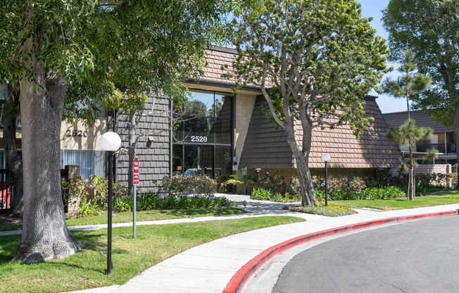 1 bed, 1 bath, 630 sqft, $1,995, Unit 090