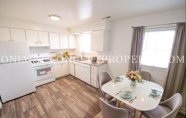 2 beds, 1.5 baths, 1,040 sqft, $1,299, Unit 03