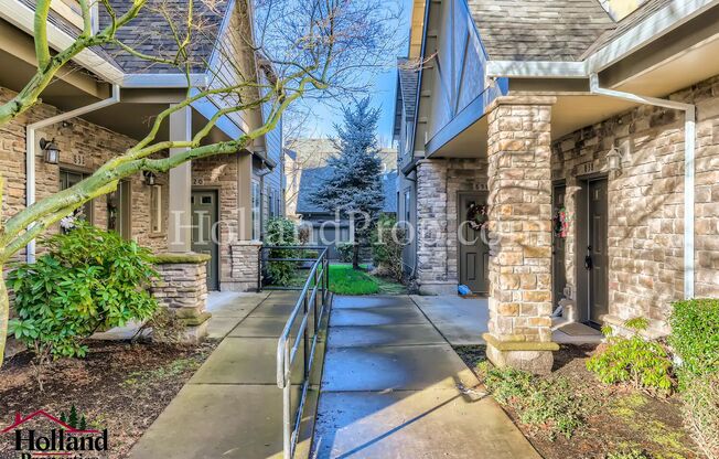 ** SPECIAL DISCOUNT on the first month's rent! ** Spacious 2 Bed, 2.5 Bath Condo with Brand New Carpet – Prime Hillsboro Location
