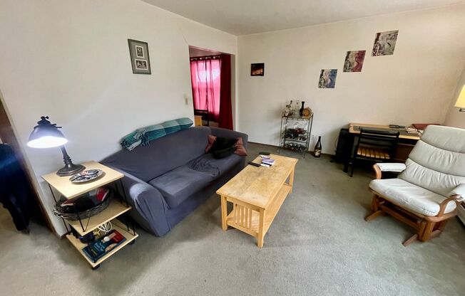 1524 E Providence Ave