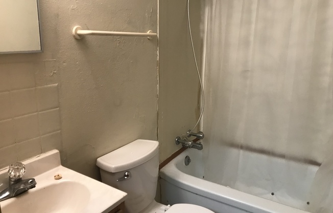 2 beds, 1 bath, $700, Unit Hunting 1922