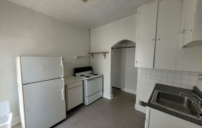 $550 - 1 bedroom/ 1 bathroom - Cozy apartment in Historic Delano!