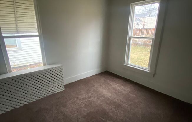 1 bed, 1 bath, $680, Unit 2
