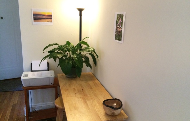 1 bed, 1 bath, 605 sqft, $2,450, Unit 02-055