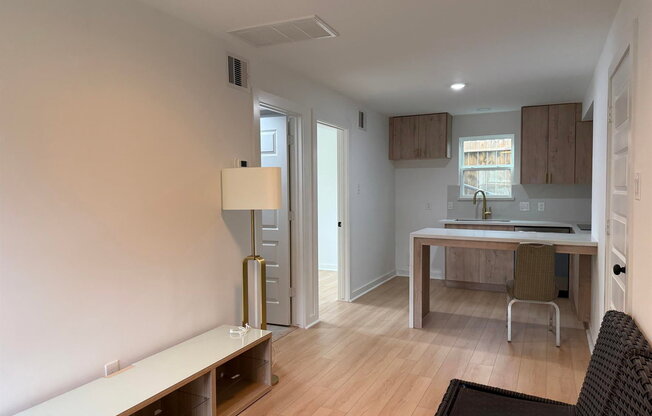 2 beds, 1 bath, 500 sqft, $1,245, Unit 1