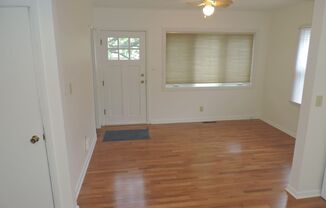 2 beds, 1 bath, $1,400