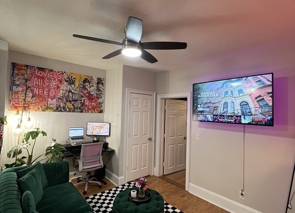 1 bed, 1 bath, 500 sqft, $2,300, Unit 1