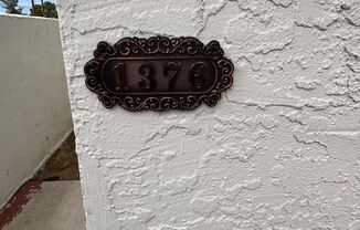 1376 N COUNTRY CLUB RD