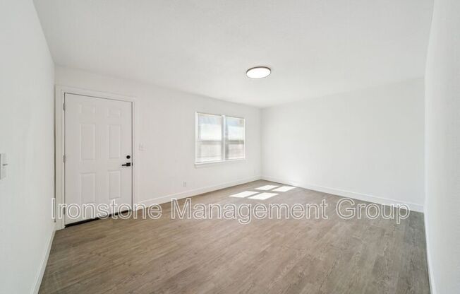 3169 E 49 ST