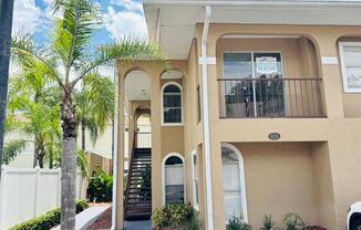 3 Bedroom, 2 Bath Condo w/ Balcony For Rent
