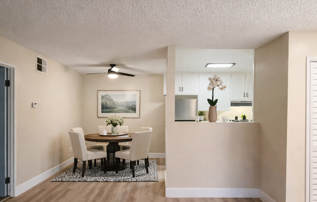1 bed, 1 bath, 714 sqft, $1,795, Unit 042