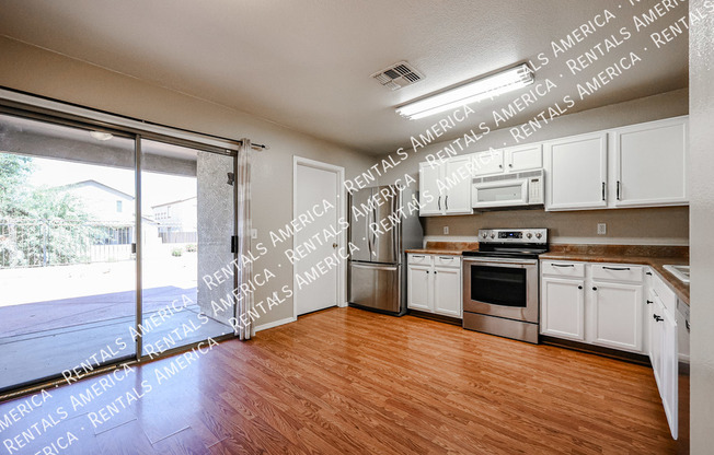 9404 W TERRI LEE DR