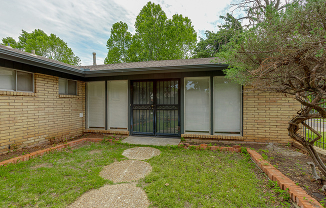 1700 N ALEXANDER LN