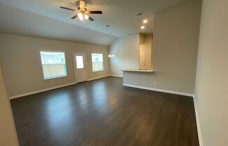 3 beds, 2 baths, $1,445, Unit 449 Emma Dr.