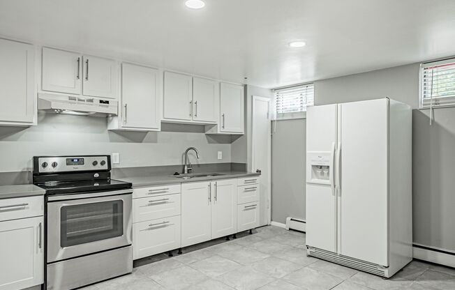 Affordable 3BD, 1BA in Edgewater, Walk to Sloan's Lake