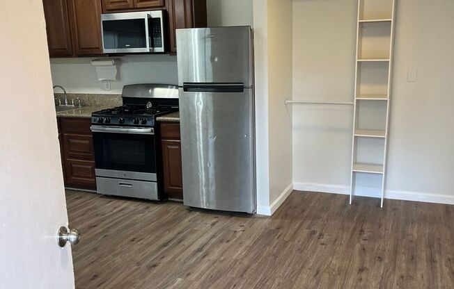 Studio, 1 bath, 400 sqft, $1,595, Unit 5122