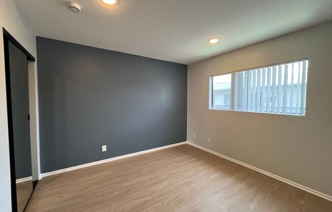 2 beds, 2 baths, 900 sqft, $1,998, Unit 327