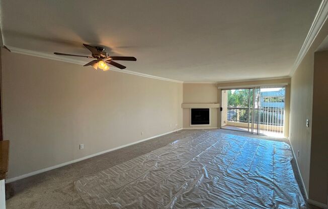 MOVE-IN READY 2+2 w/guarded entry, pools, sports courts + MORE! (5500 Owensmouth)