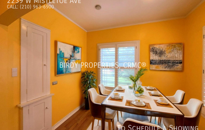 2239 W MISTLETOE AVE