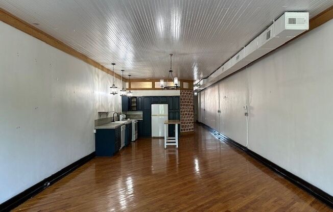 2 beds, 1 bath, $1,995, Unit # LOFT