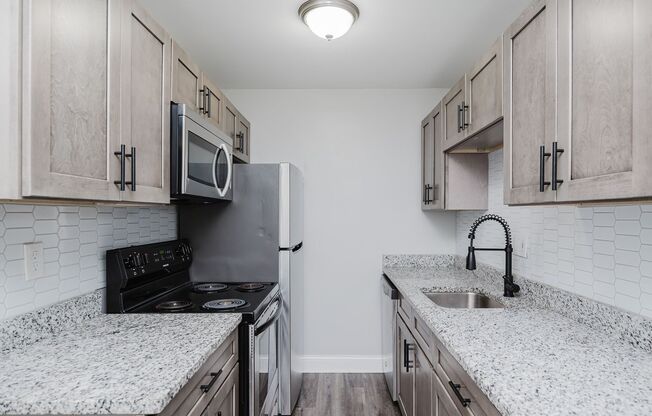 2 beds, 1.5 baths, 850 sqft, $1,275, Unit 6300 6