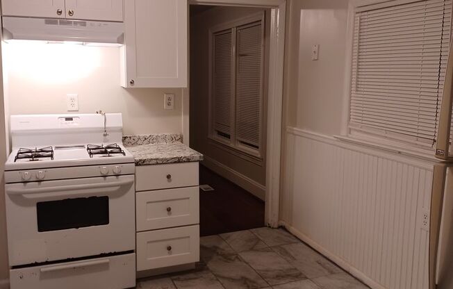 2 beds, 1 bath, $1,350