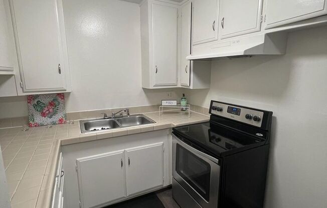 1 bed, 1 bath, 600 sqft, $1,795, Unit 05