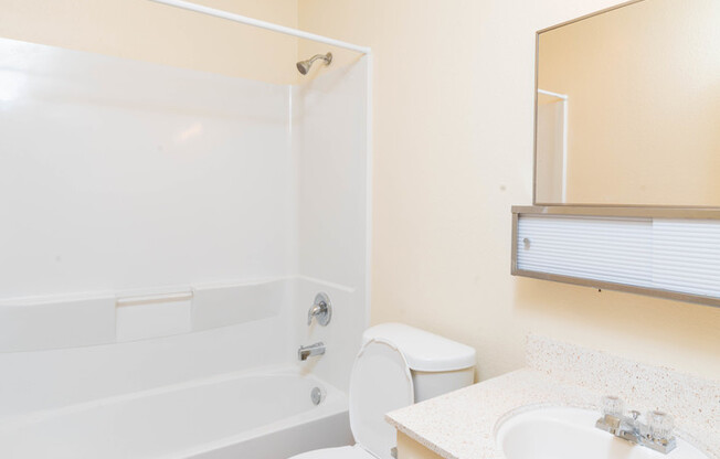 Studio, 1 bath, 520 sqft, $2,025, Unit NG