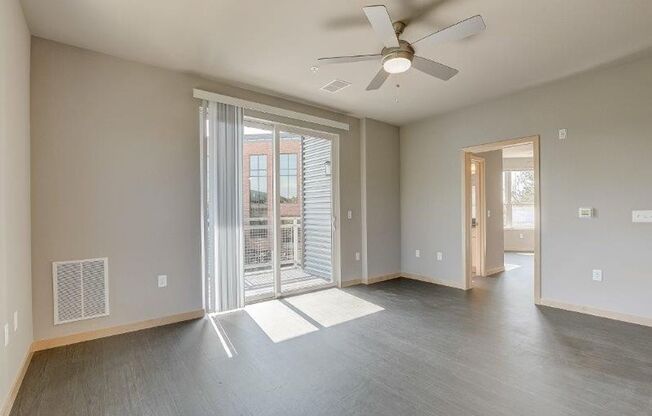2 beds, 2 baths, 998 sqft, $2,625, Unit 301