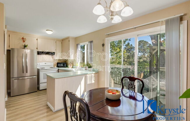 138 WARWICK DR