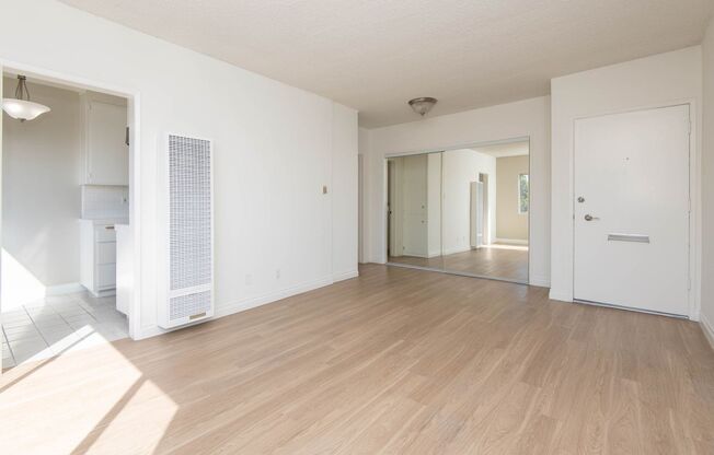 Studio, 1 bath, 390 sqft, $1,825, Unit 10