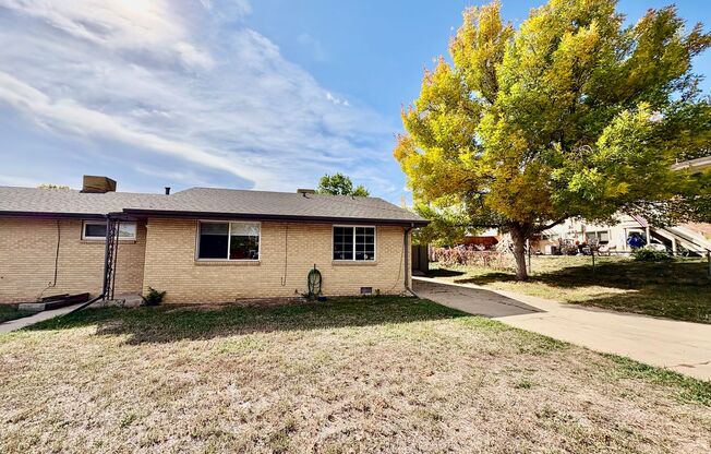 Charming Two Bedroom in Desirable Arvada Neighborhood