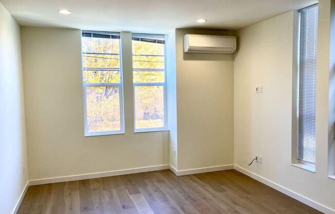Modern 3BR/2BA Townhome in Bryant Near U Village & Burke-Gilman Trail