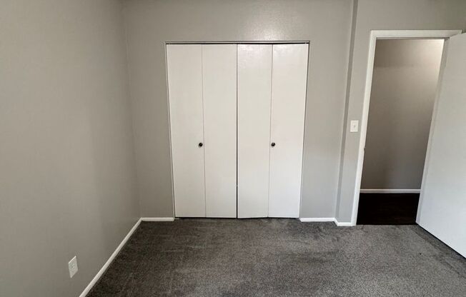 2 beds, 1 bath, 864 sqft, $1,195, Unit Unit 46